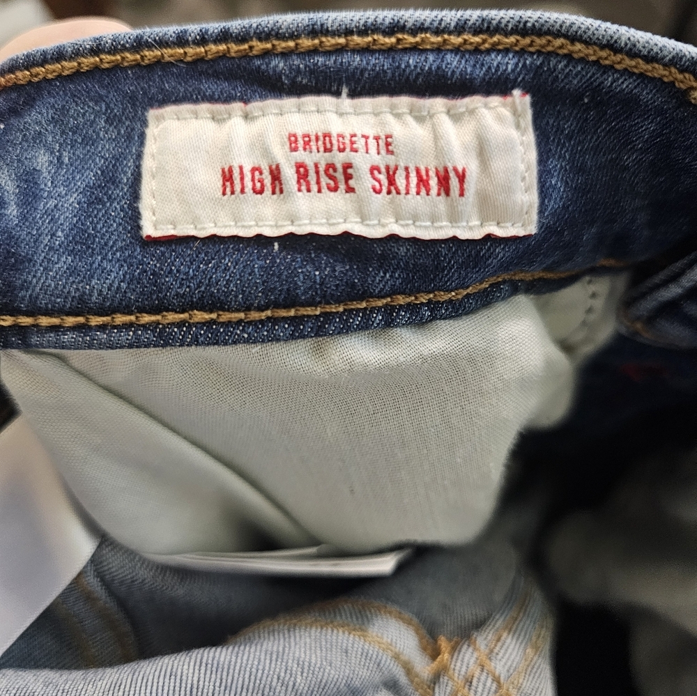 Lucky Brand Blue Skinny Jeans with Faded Wash - Picture 4 of 4
